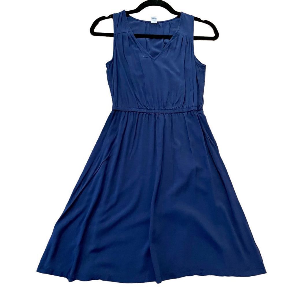 🚨 SALE ‼️ Old navy fit and flair navy dress size xs